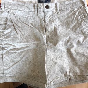 Size 29 beige Abercrombie shorts